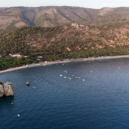 Gli Anelli Di Saturno Resort
