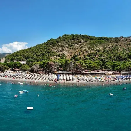 Gli Anelli Di Saturno Θέρετρο Marina di Camerota