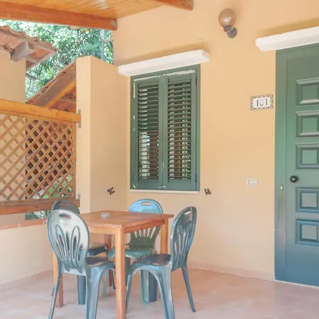 Gli Anelli Di Saturno Resort
